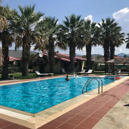 Hotel Maronic Villas